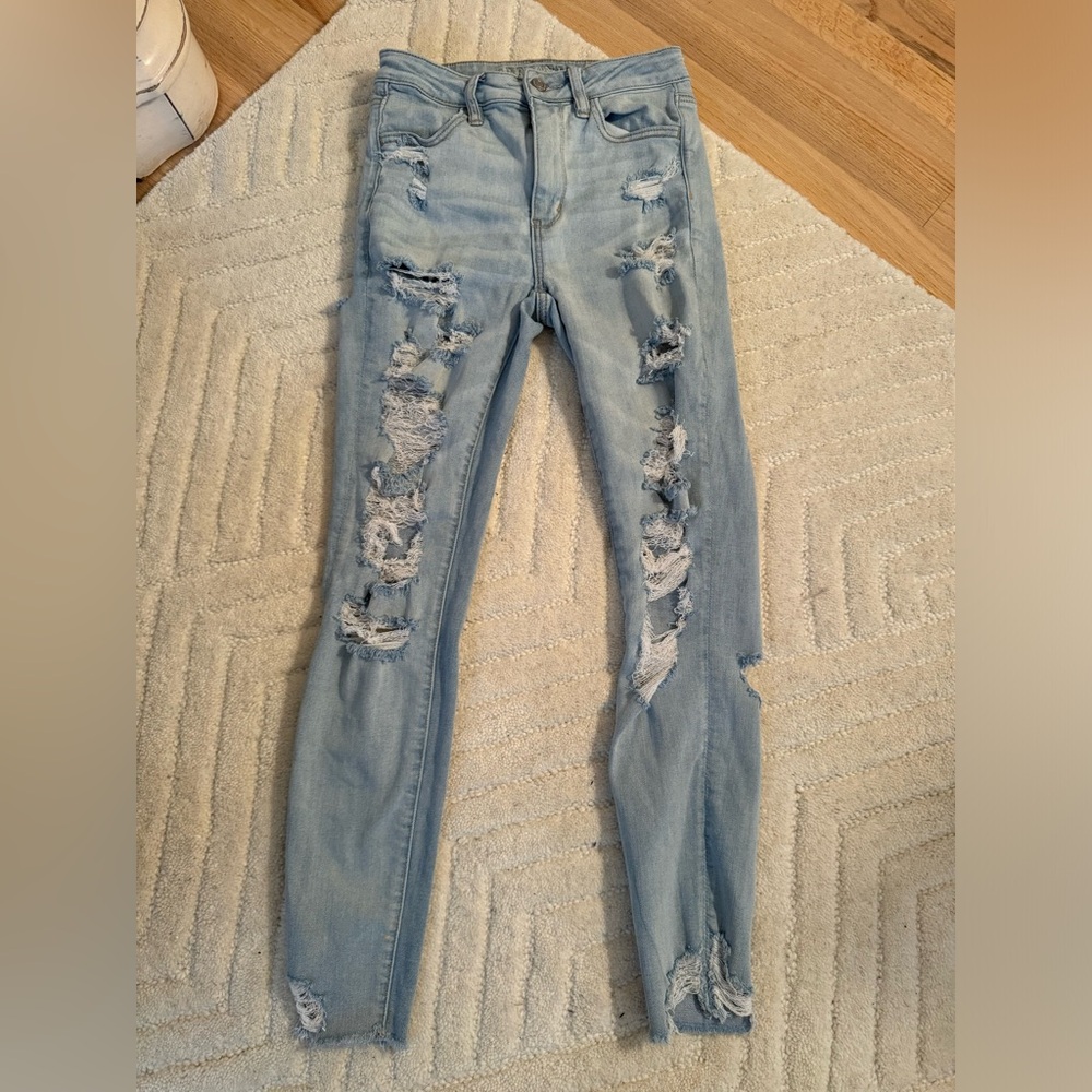 American Eagle Outfitters High rise Distressed Jeggings size 4